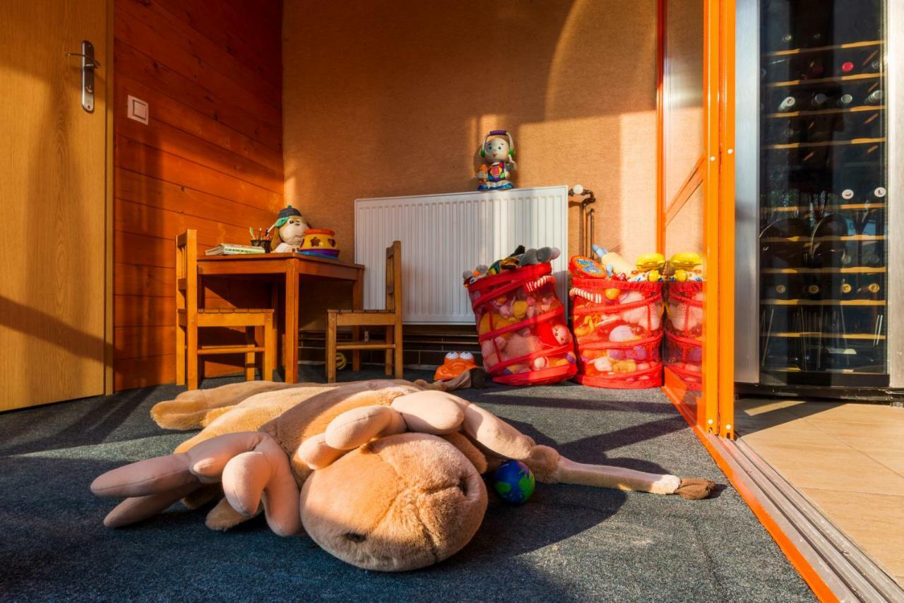 Penzion Piranha Mělník Exteriör bild